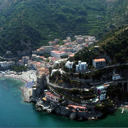 Cetara: modifica al PUT per costruire 43mila metri cubi di alloggi. La denuncia di Italia Nostra e Club per l’Unesco Amalfi