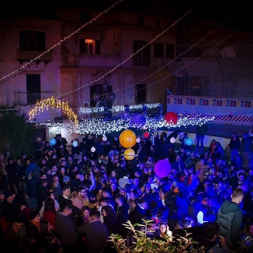 Cetara: si torna a festeggiare il Capodanno in piazza con musica live, dj set e animazione 