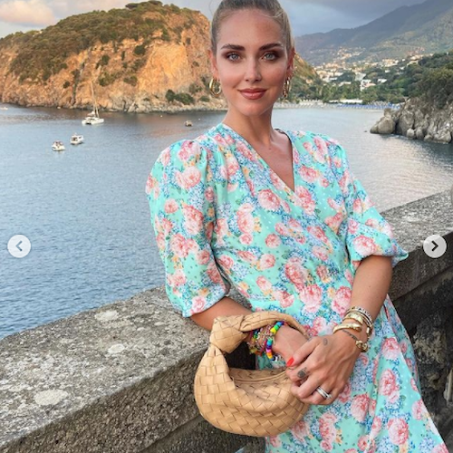 Chiara Ferragni si diverte a Ischia con la famiglia: «Presto saremo tra Positano e Amalfi»