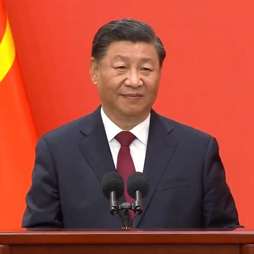 Cina, Xi Jinping promette di raccogliere eredità di Jiang Zemin