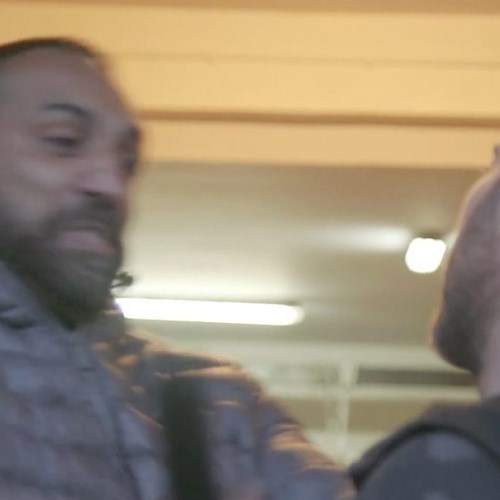 Colpì giornalista con testata, torna libero Roberto Spada: festa e fuochi d'artificio per il boss di Ostia