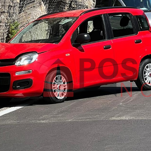 Conca dei Marini: perde il controllo dell'auto a noleggio e sbatte contro il costone roccioso / FOTO 