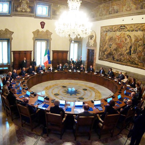 Consiglio dei Ministri, Governo cancella il divieto di vendere armi agli Emirati Arabi Uniti
