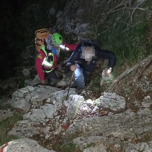 Coppia di escursionisti 70enni si perde su Monte Faito, salvati nella notte dal Soccorso Alpino