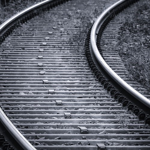 Binari<br />&copy; Foto di Tom da Pixabay