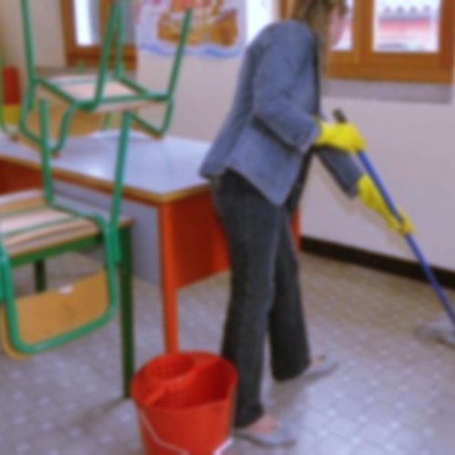 Coronavirus, dall'ASL Salerno le indicazioni per la pulizia degli ambienti scolastici