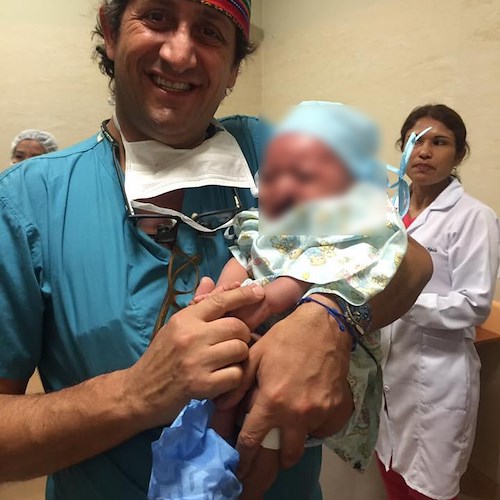 "Costruttori di Pace" premia Francesco Gargano, il chirurgo che restituisce il sorriso ai bambini