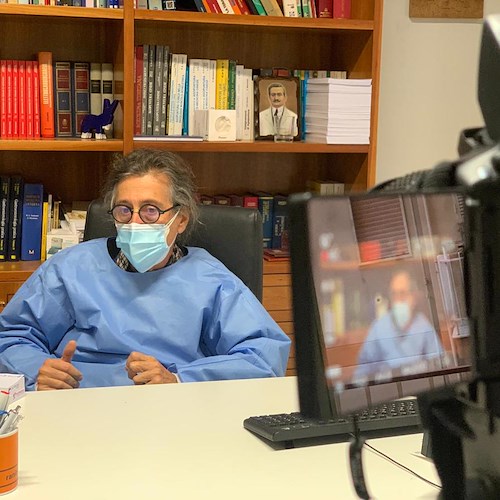 Covid-19, l’intervista allo pneumologo Di Buono: «Contagiosità in aumento ma terapie più adeguate. Tamponi solo dopo 5 giorni dal contatto»