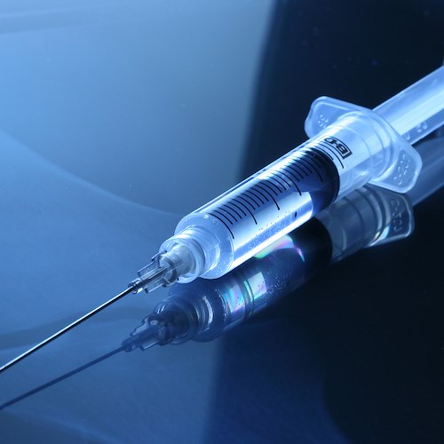 Covid, Galli: «Senza obbligo vaccini non se ne esce»