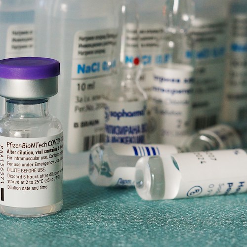 Covid, vaccino Pfizer a bimbi 5-11 anni entro Natale: l'annuncio di Locatelli 