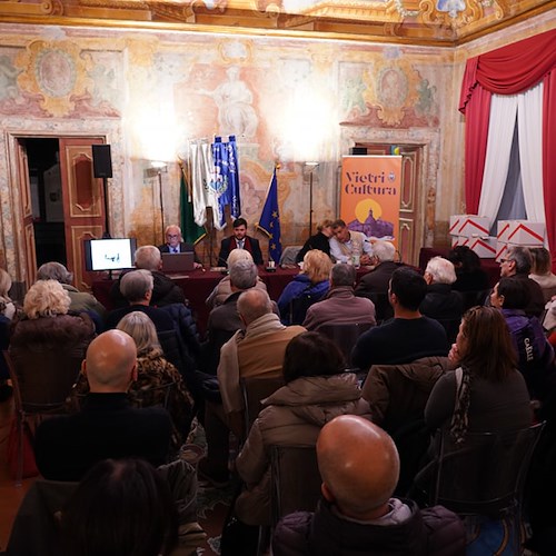 "Dölker a cento anni da Vietri sul Mare": aula consiliare gremita per la presentazione del libro di Giorgio Napolitano