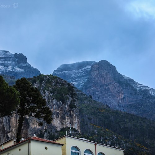 Neve sui monti di Positano <br />&copy; Fabio Fusco