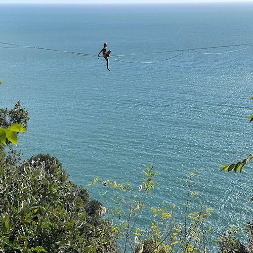 Da Bologna a Maratea. Tappa in Costiera Amalfitana per il club Slackline Bologna /foto /video