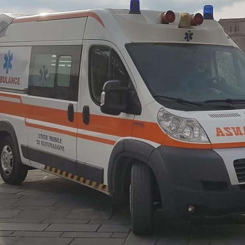 Da Caggiano ambulanza rianimativa per l'Ucraina: «Adatta per scenari di guerra»