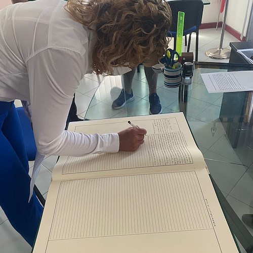 Da oggi Hanan Skilska è una cittadina italiana. Il giuramento al Comune di Furore 