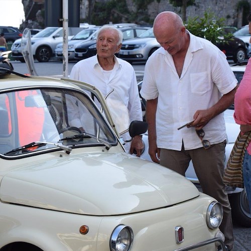 Da Positano a Vietri Sul mare con tappa di gusto da Sal De Riso: il tour in Fiat 500