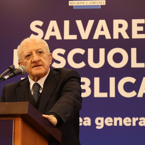 Dalla Campania parte mobilitazione nazionale a difesa della scuola pubblica, De Luca ricorre alla Consulta contro i tagli