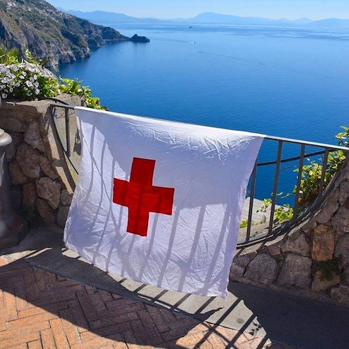 Dalla Croce Rossa una scossa alla solidarietà: Comitato Costa Amalfitana sensibilizza su defibrillatori e guida sicura