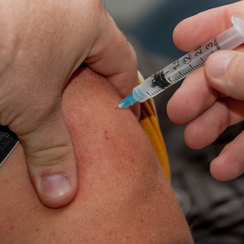 Danimarca. “Under 50 non devono necessariamente essere vaccinati”: stop alle vaccinazioni per i giovani 