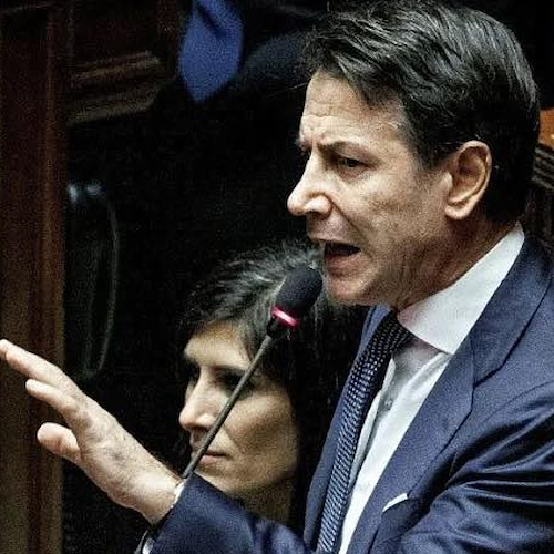 Decreto Rave passa con la "ghigliottina", Conte: «Da Governo Meloni tappeti rossi per corrotti e criminali»