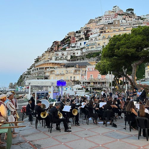 "Dell'Aurora Tu Sorgi Più Bella": a Positano si rinnova il tradizionale Concerto all'Alba / FOTO 