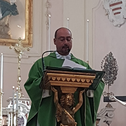 Don Aniello Russo nuovo parroco di Vietri sul Mare, domenica 10 l'inizio del ministero pastorale 