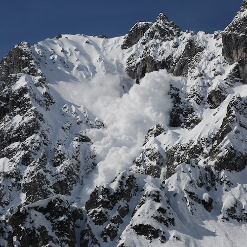 Dramma nel giorno di Natale, scialpinista muore sotto valanga in val Senales
