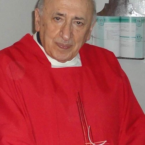 Eboli piange don Lazzaro: per oltre 20 anni ha guidato la parrocchia di S. Maria della Pietà