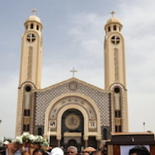 Egitto, corto circuito causa incendio in una Chiesa copta alla periferia del Cairo: 41 vittime