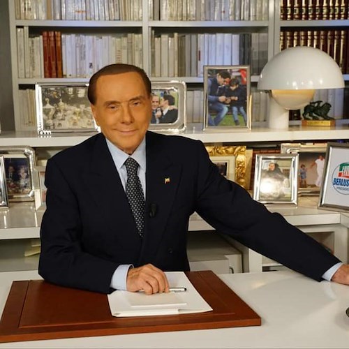 Elezioni, Berlusconi precisa: «Non farò né il premier né il presidente del Senato»