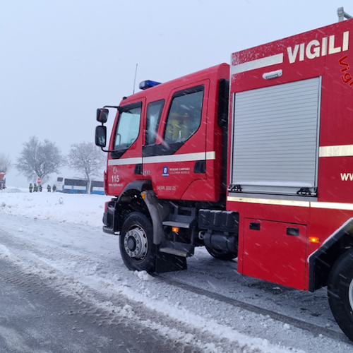 Emergenza maltempo ad Avellino: oltre cento interventi per neve, frane e caduta di alberi 