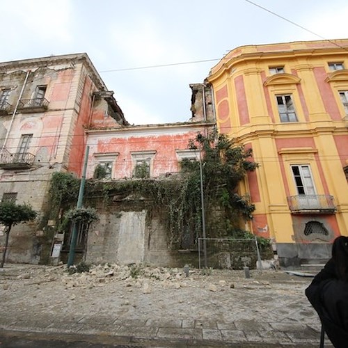 Ercolano: crolla un solaio a Villa Favorita, Franceschini chiede immediato intervento