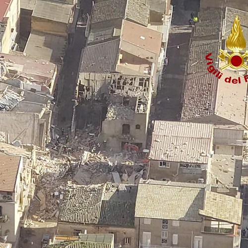 Esplosione a Ravanusa. Tre le vittime accertate, quattro palazzine crollate: si cercano 6 dispersi