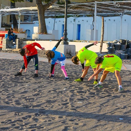 Fabio Fusco e Giovanni Cuccaro accompagnano allo sport i più giovani con i fondamenti dell'atletica