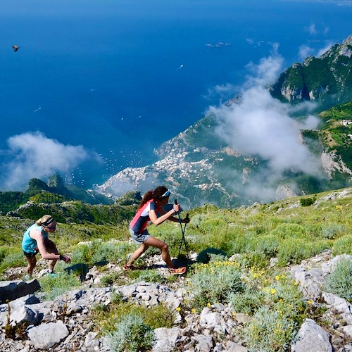 Faito Vertical Kilometer, Marco De Gasperi e Susanna Saapunki conquistano l'oro a Positano