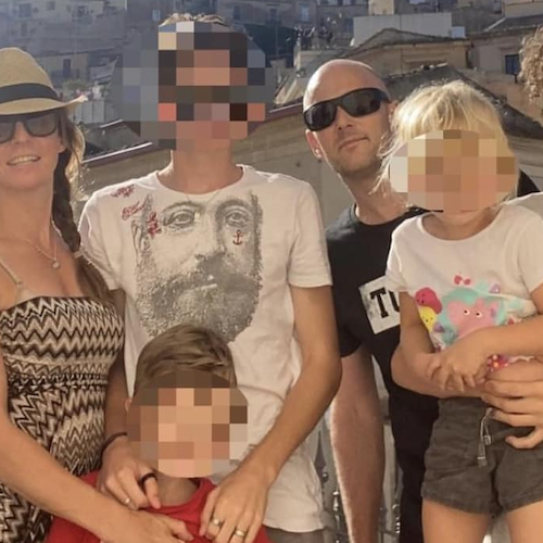 Famiglia finlandese fugge da Siracusa, la mamma: «Sistema scolastico povero, mio figlio sa l'inglese meglio dell'insegnante»