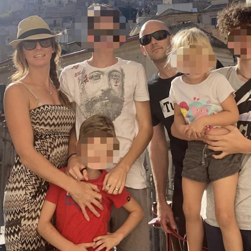 Famiglia finlandese fugge da Siracusa, la mamma: «Sistema scolastico povero, mio figlio sa l'inglese meglio dell'insegnante»