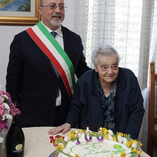 Festa dei 100 anni di Lucia Amato <br />&copy; Cosimo Ferraioli Sindaco di Angri