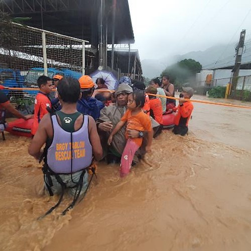 Filippine, arriva il tifone "Rai": evacuate 45mila persone