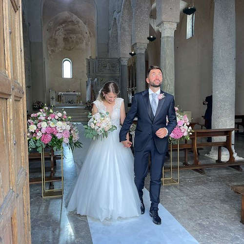 Filippo Di Costanzo e Alessia Schiavo hanno pronunciato il loro fatidico "Sì" /foto gallery