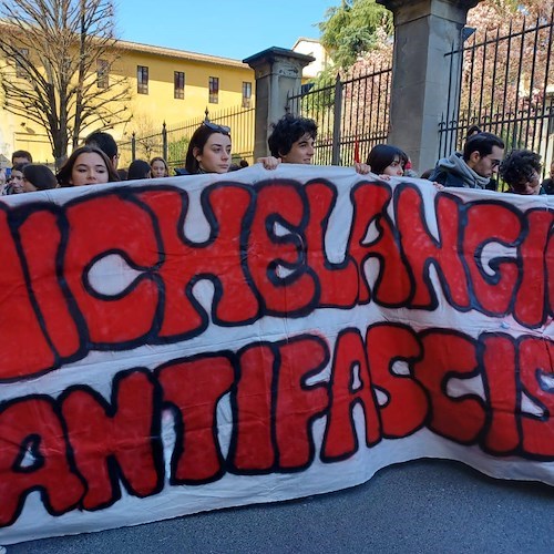 Firenze, corteo antifascista degli studenti con Schlein e Conte. Cgil: "Siamo più di 50mila"