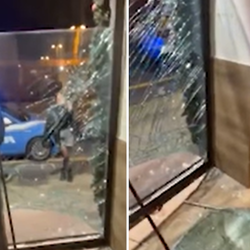 Follia a Napoli nella notte di Capodanno, sfondata vetrina di una pizzeria con un'ambulanza rubata