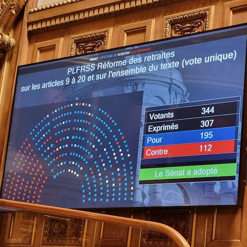 Francia, dal Senato primo via libera a riforma pensioni