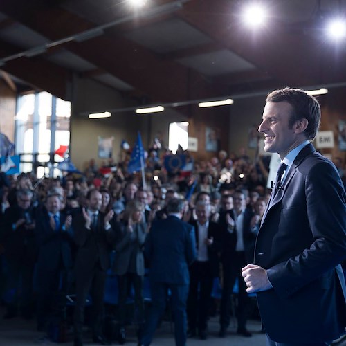 Francia, Macron vuole potenziare esercito: «Dobbiamo essere pronti a guerra di alta intensità»