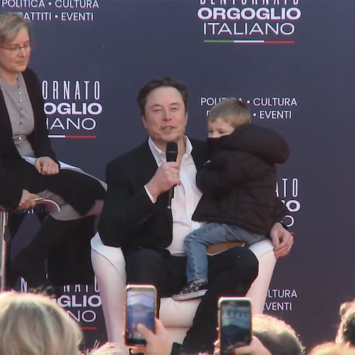 Fratelli d'Italia, Elon Musk arriva ad Atreju: «la diminuzione delle nascite non si risolve con l'Immigrazione»