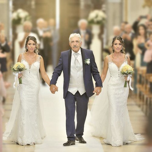 Gemelle inseparabili, Sonia e Daniela si sposano insieme nella stessa cerimonia a Caltanissetta 