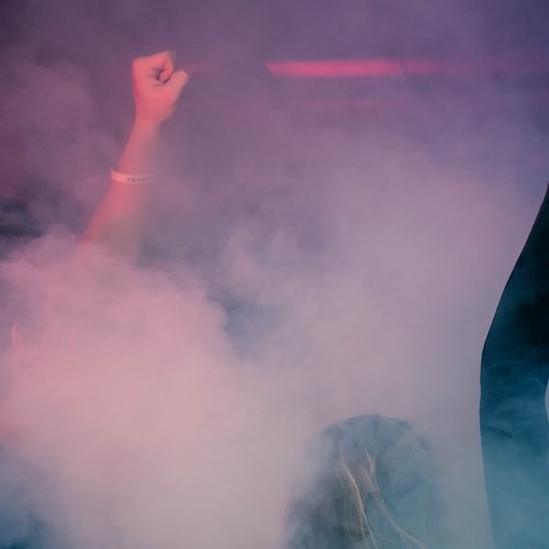 Party <br />&copy; Trinity Kubassek su Pexels