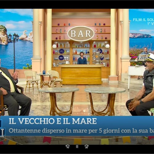 Giancarlo Magalli intervista il naufrago Ferdinando Esposito su Rai Due: «Fortunato nella sfortuna» /VIDEO 