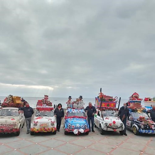 Giro di paese con arrivo in spiaggia: i gioielli del club 500 Positano colorano il Capodanno