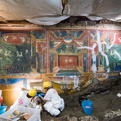 Gli archeologi riportano alla luce la Positano antecedente all’eruzione di Pompei, 15 luglio restauro dei reperti “in diretta”